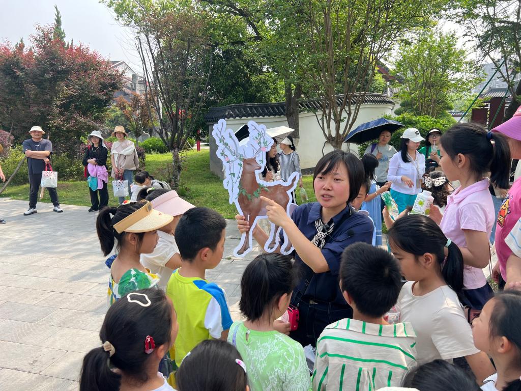 成人网
开展“物种多样性保护”科普系列活动